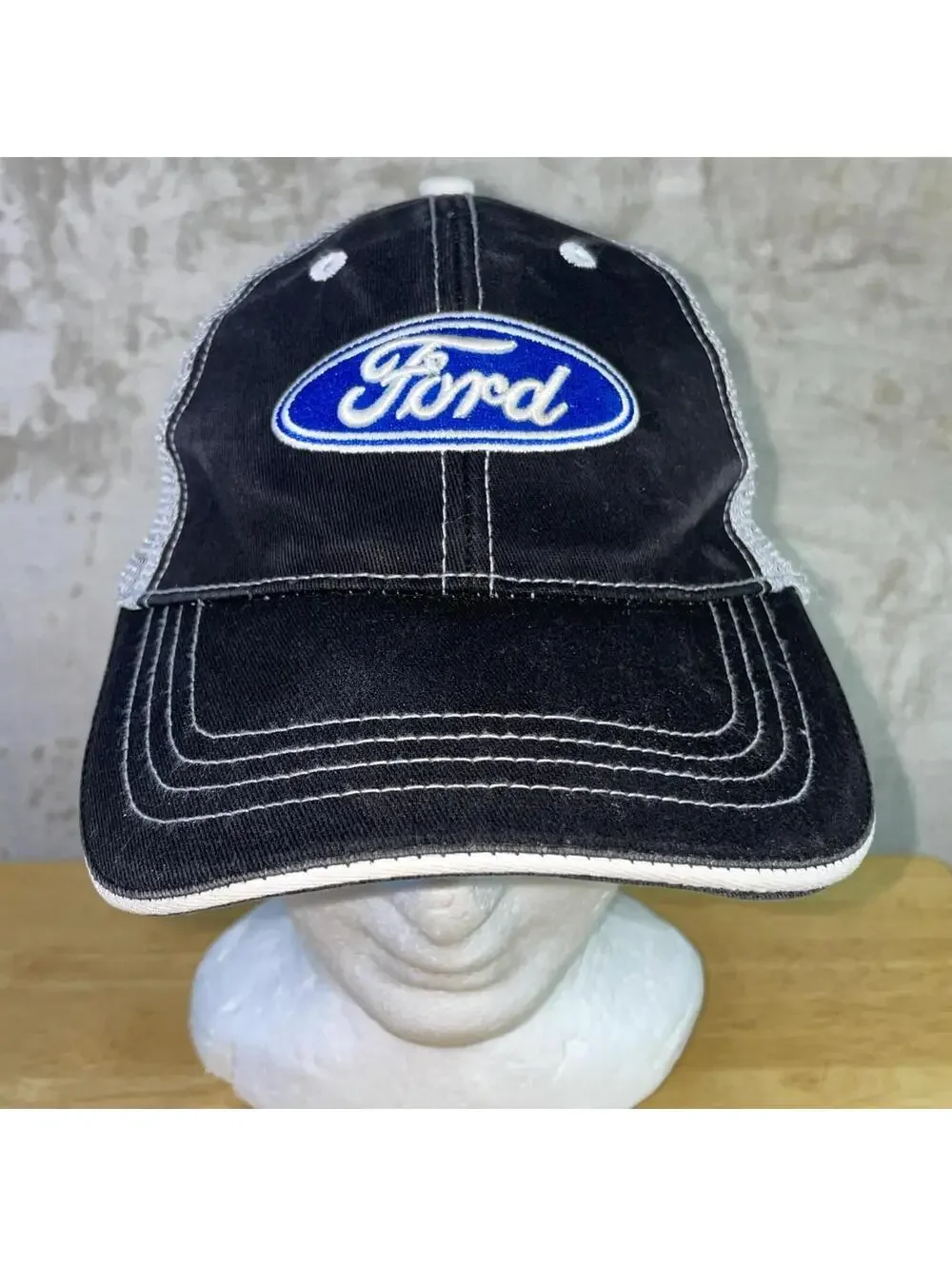 Official Ford Embroidered Logo Emblem Mesh Back Trucker Cap Snapback Car Truck